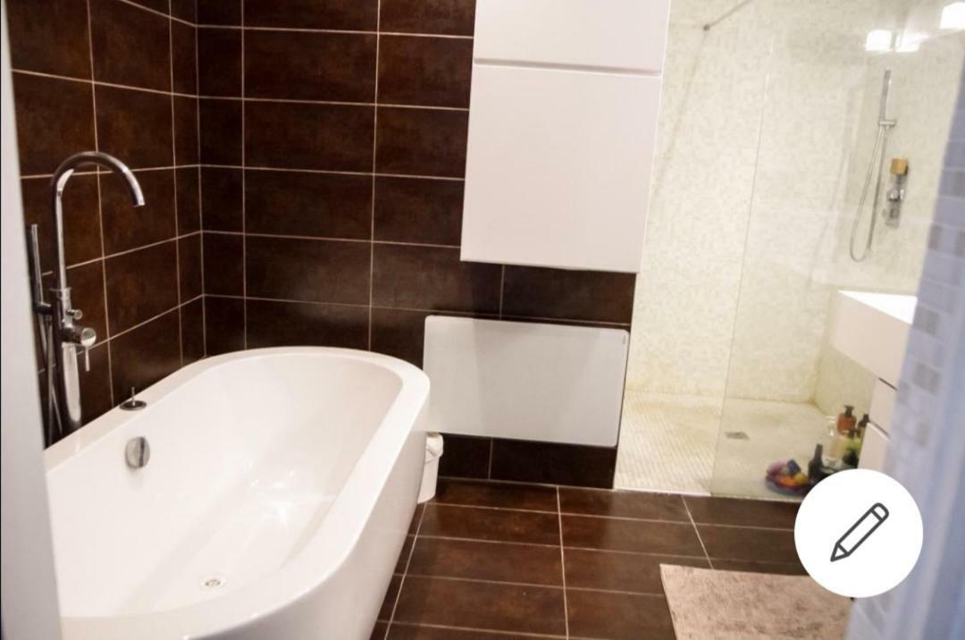 Grand Appartement Haussmannien 160M2 Besançon Eksteriør bilde